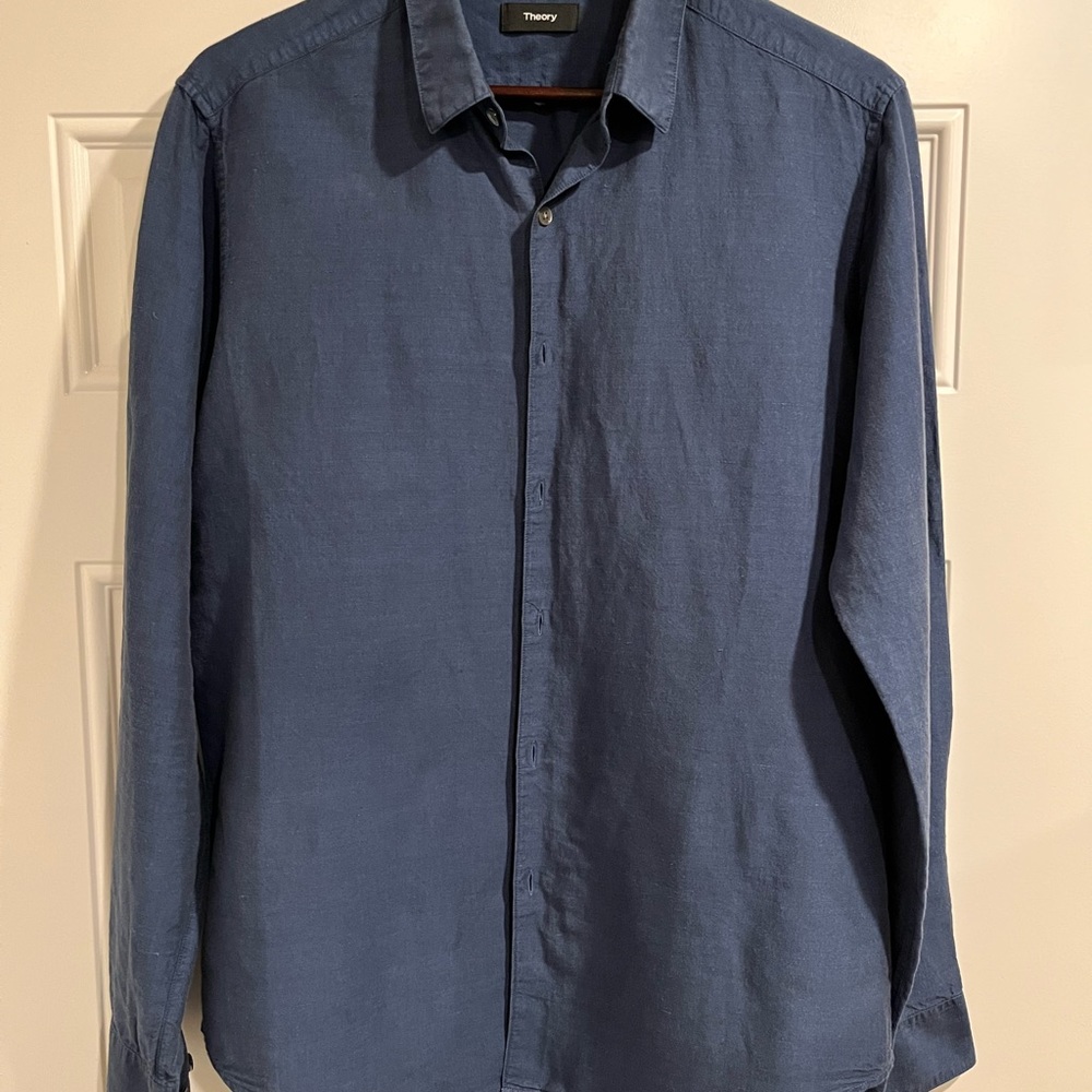 Men’s medium Theory linen button up